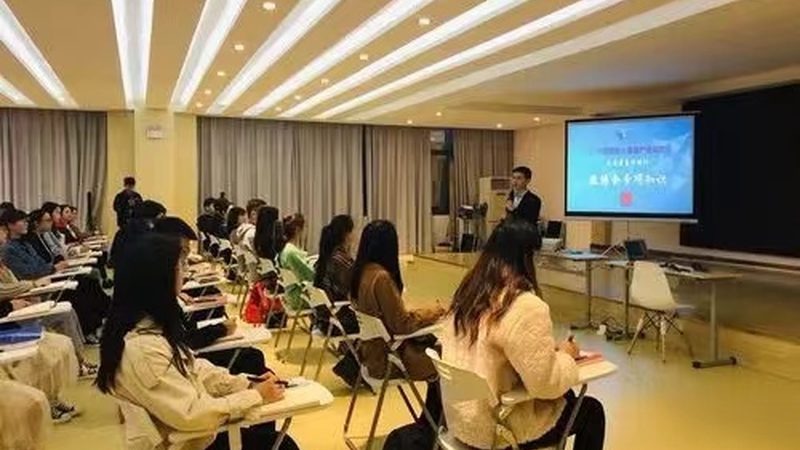 教师资格证考试流程详解：步步为营，迈向教师之路**