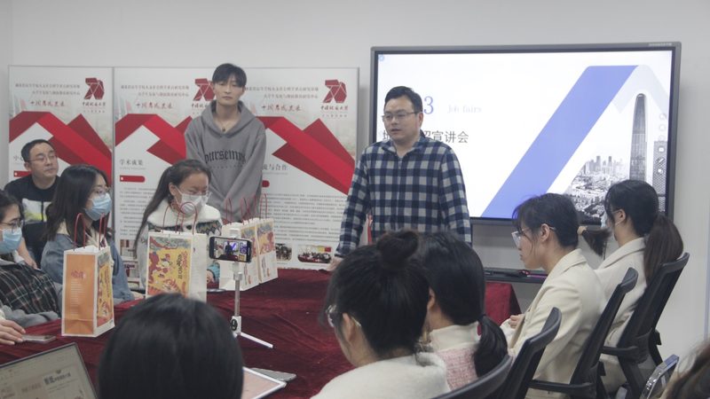 企业内训与公开课：流程差异解析